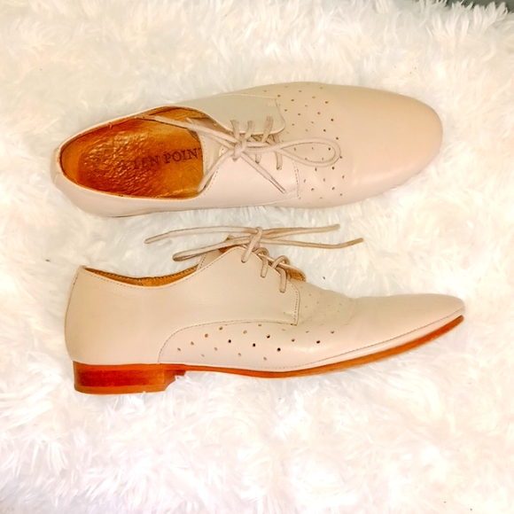 Light pink soft leather oxfords - Picture 3 of 6